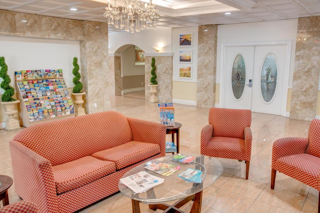 Days Inn By Wyndham St. Petersburg / Tampa Bay Area Пинелас Парк Екстериор снимка